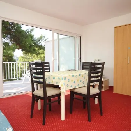 By The Sea Pasadur, - 8388 *