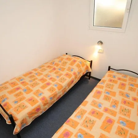 By The Sea Pasadur, - 8388