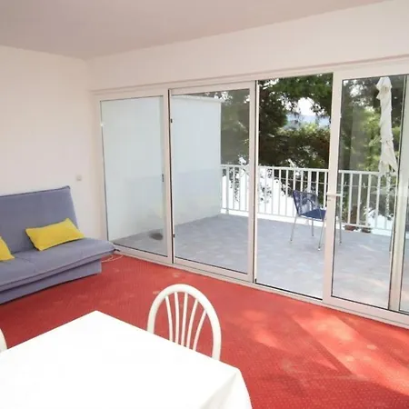 Apartment By The Sea Pasadur, - 8388