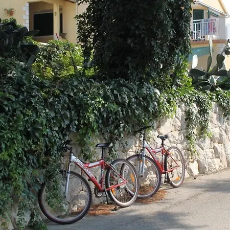 By The Sea Pasadur, - 8388 *